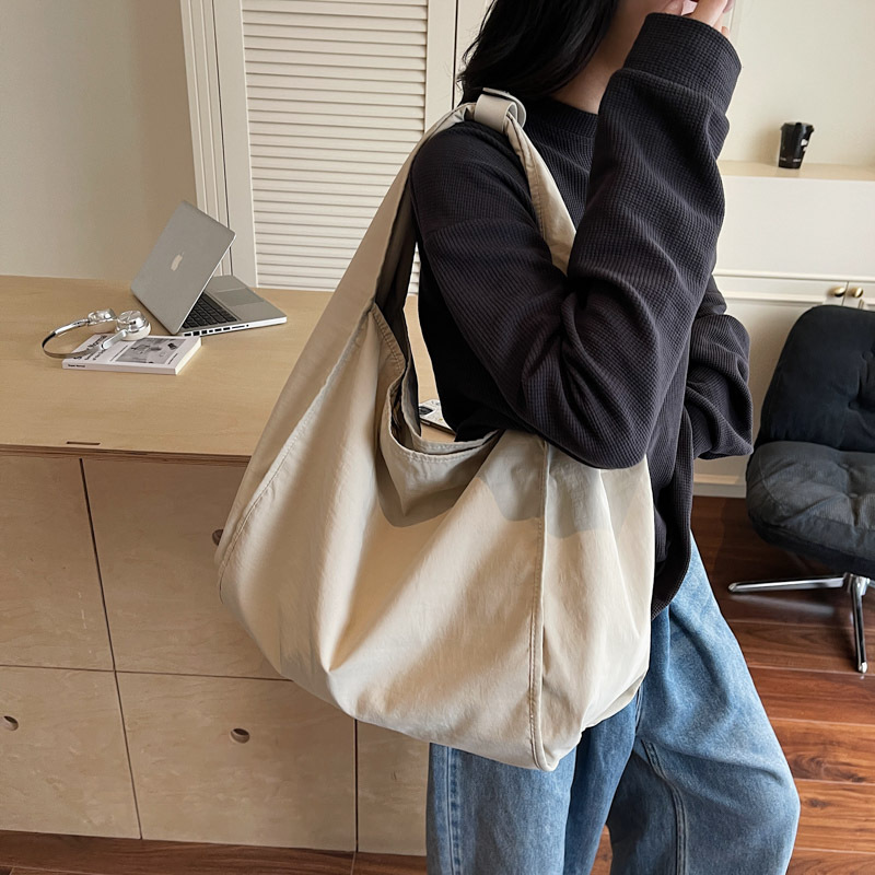 Nylon Large Capacity Crossbody - Interior Design Simple incelemesi ve fiyatı